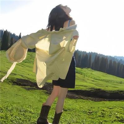 三女性